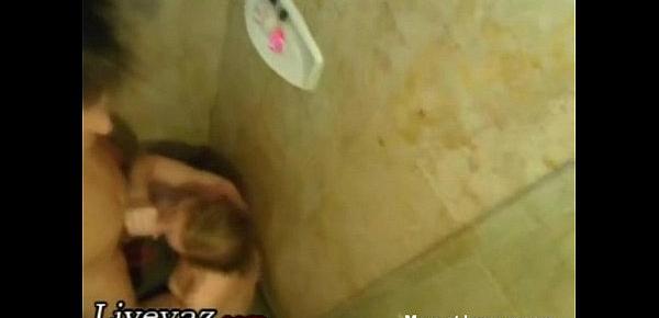  Amateur Teen Fucked In Shower voyeur hidden cam live show - Slutswithcams.com